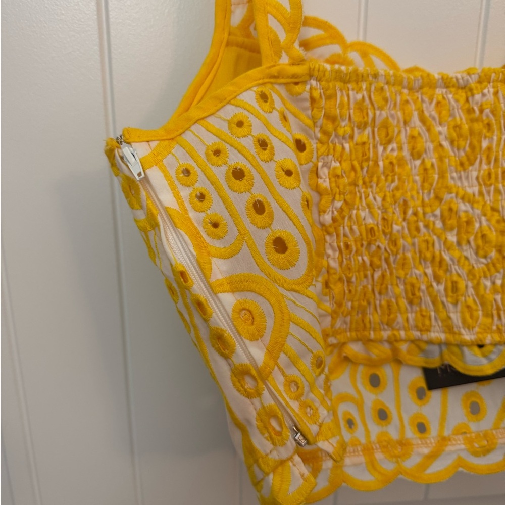 Main Strip Yellow and White Patterned Crop Top and skirt medium. NWT - Picture 8 of 9